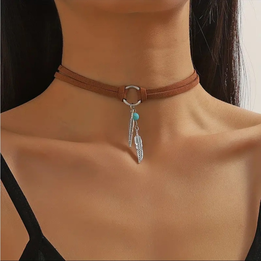 NWT Brown suede and feather charm with turquoise bead choker necklace new boho